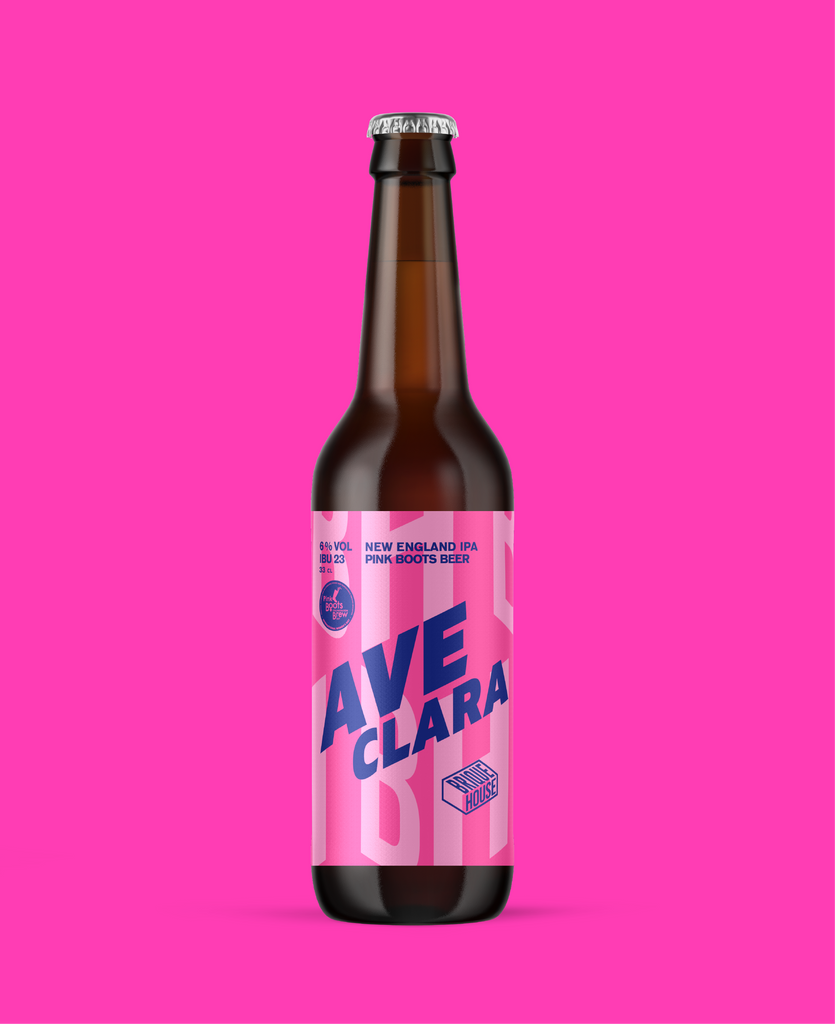 Ave Clara, notre bière NEIPA collaborative avec Pink Boots Society, pour mettre en avant le travail des femmes dans l'industrie de la bière ! CHEERS